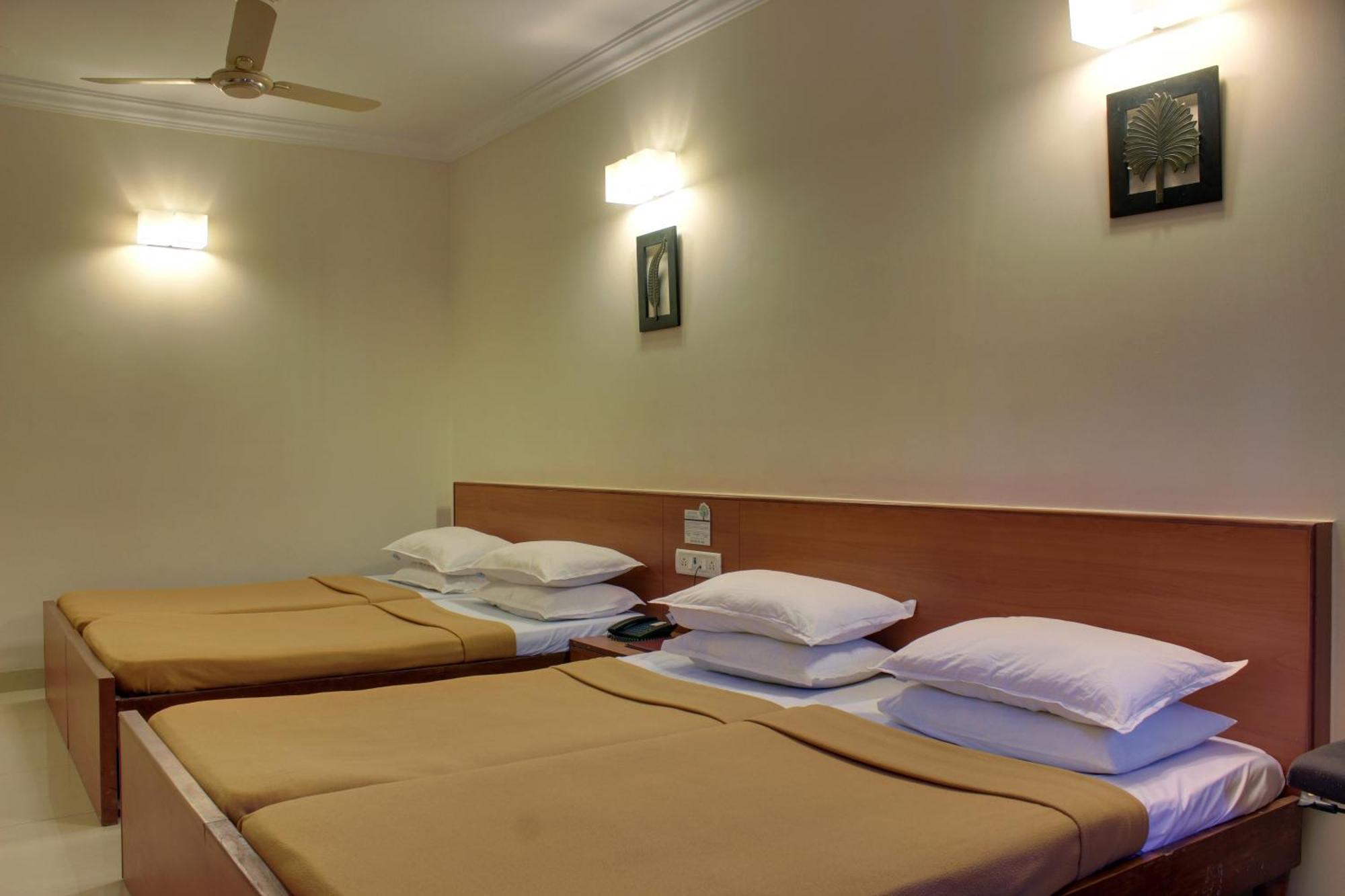 Regenta Inn Palacio De Goa, Panjim ปณชี ภายนอก รูปภาพ