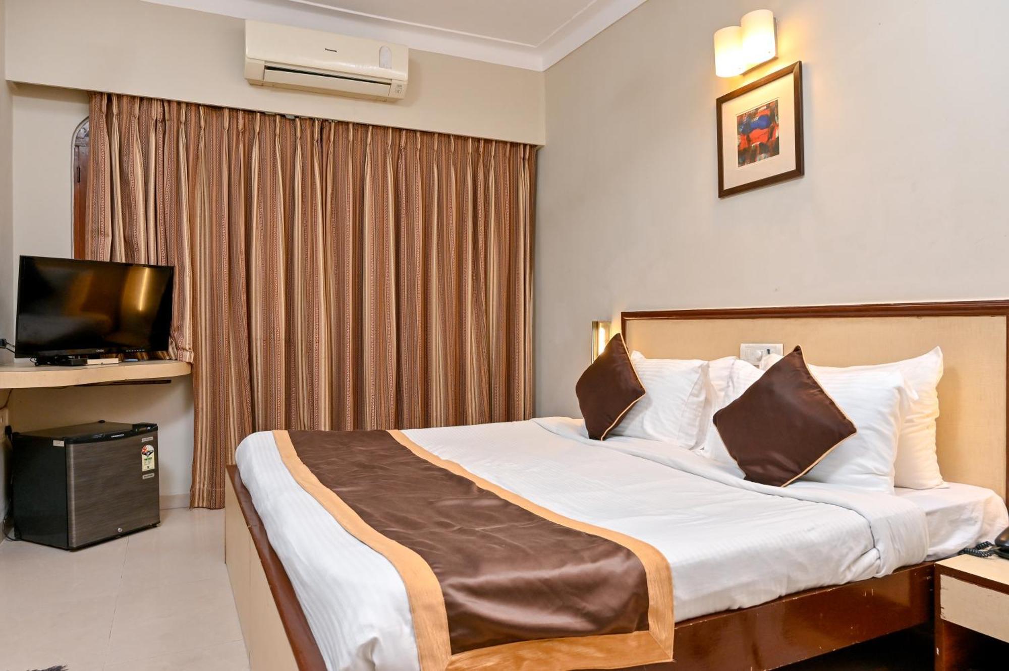 Regenta Inn Palacio De Goa, Panjim ปณชี ภายนอก รูปภาพ