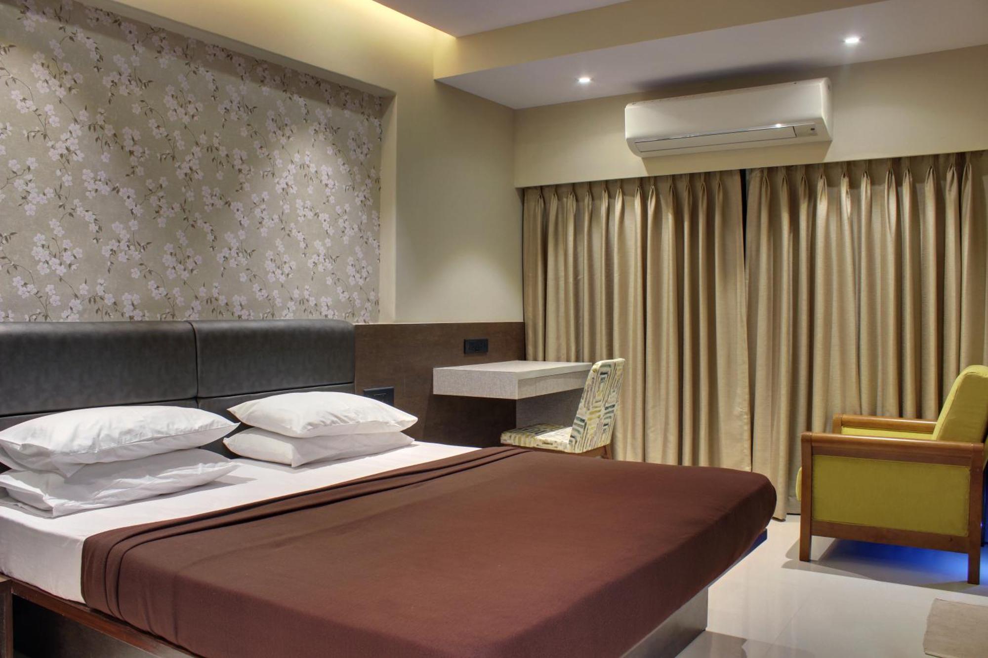 Regenta Inn Palacio De Goa, Panjim ปณชี ภายนอก รูปภาพ
